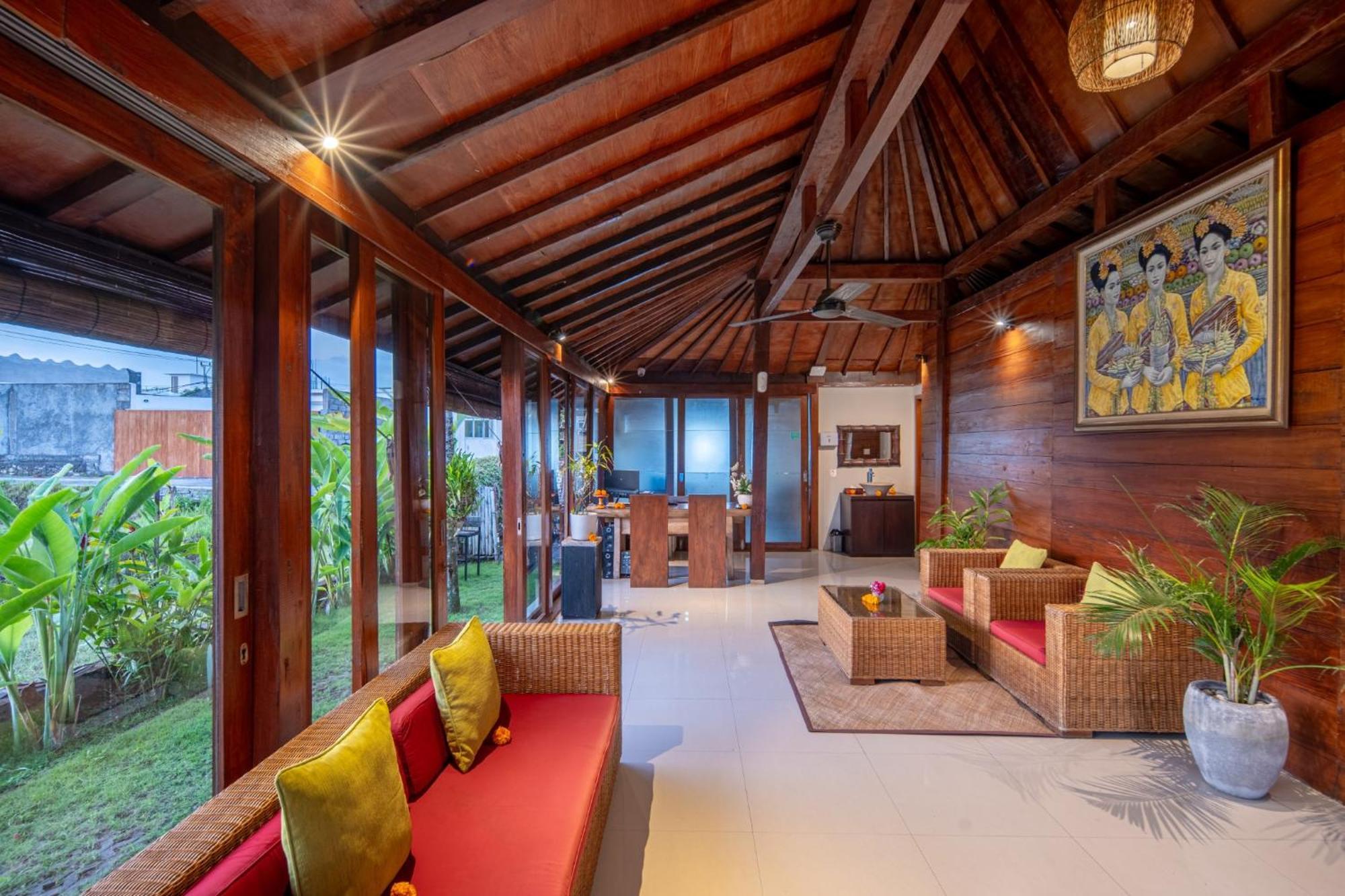 Nyanyi Sanctuary Villa By Ini Vie Hospitality ทานาล็อต ภายนอก รูปภาพ
